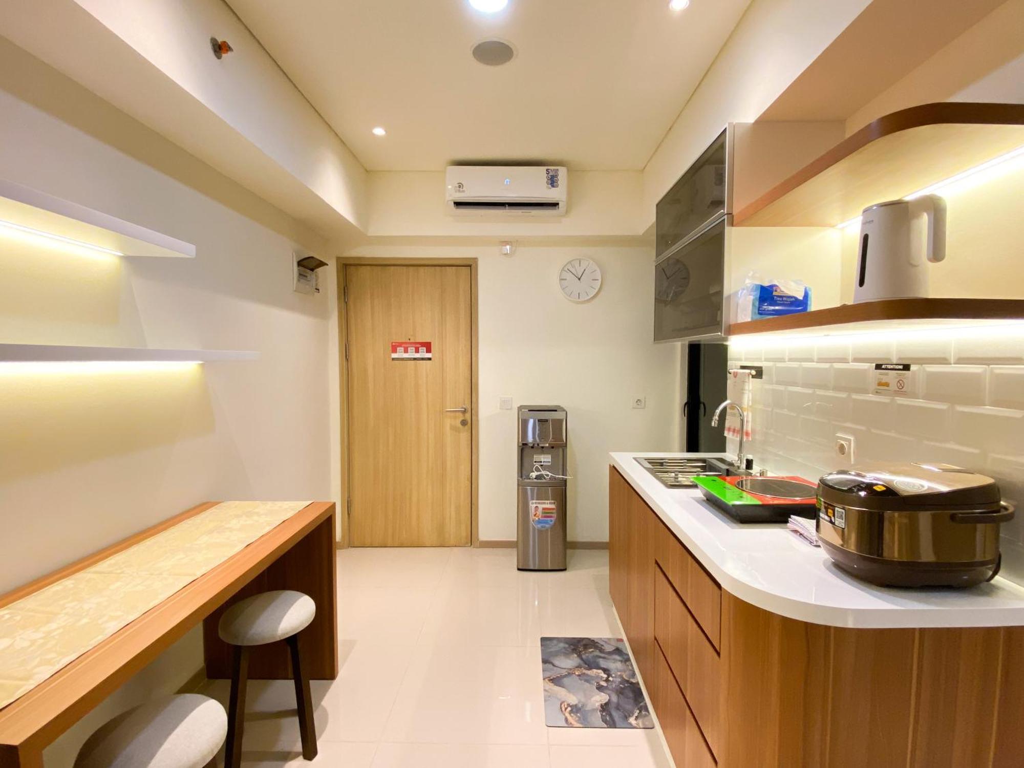 Comfortable Design 2Br With Working Space Apartment At Meikarta By Travelio Cikarang Exterior foto